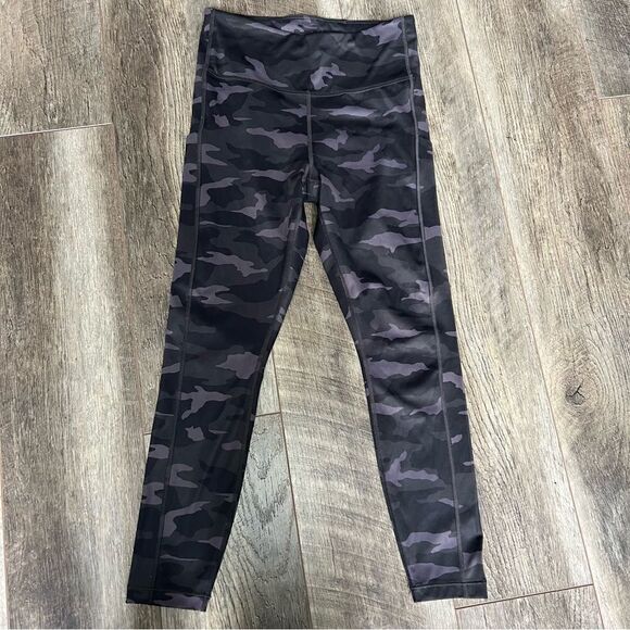 Athleta Ultimate Camo 7/8 Tight Stash Pocket Leggings Size Small High Rise - Picture 3 of 11